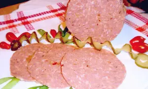 Jakie przyprawy do mielonki z szynkowara? Sekret idealnego smaku i aromatu