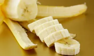 Szybkie suszenie bananów w domu: 3 proste metody bez dehydratora