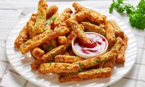 Frytki z cukinii - Przepis na zdrowe i chrupiące frytki z cukinii