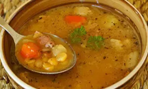 Prosta zupa grochowa: najlepszy przepis krok po kroku ze sprawdzonych rad