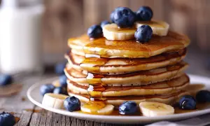 Protein pancakes przepis: Najlepsze pancakes proteinowe na śniadanie