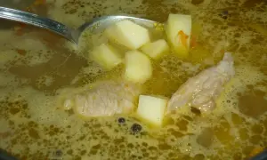 Jak zrobić najlepszą zupę na żeberkach - przepis krok po kroku dla każdego
