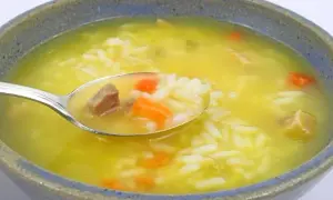 Najlepsze zupy na rosole - 7 prostych przepisów na pyszne dania