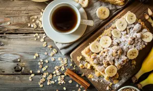 Kruszonka z płatkami owsianymi - Przepis na chlebek bananowy z płatkami